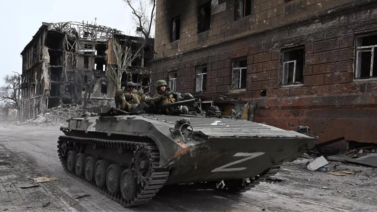 Nga nã bom vào sở chỉ huy lữ đoàn cơ giới Ukraine; hơn 2000 xe tăng, vũ khí Ukraine bị Nga phá hủy - Ảnh 1.
