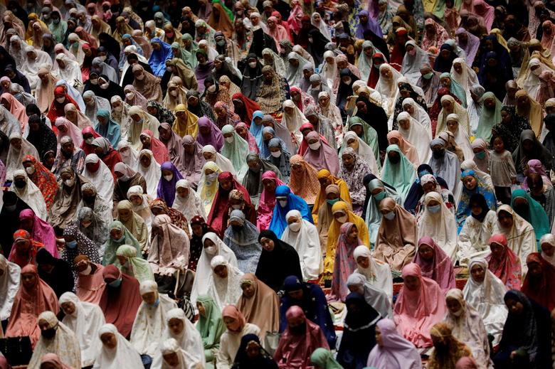 Hình ảnh ấn tượng về tháng Ramadan trên khắp thế giới - Ảnh 2.
