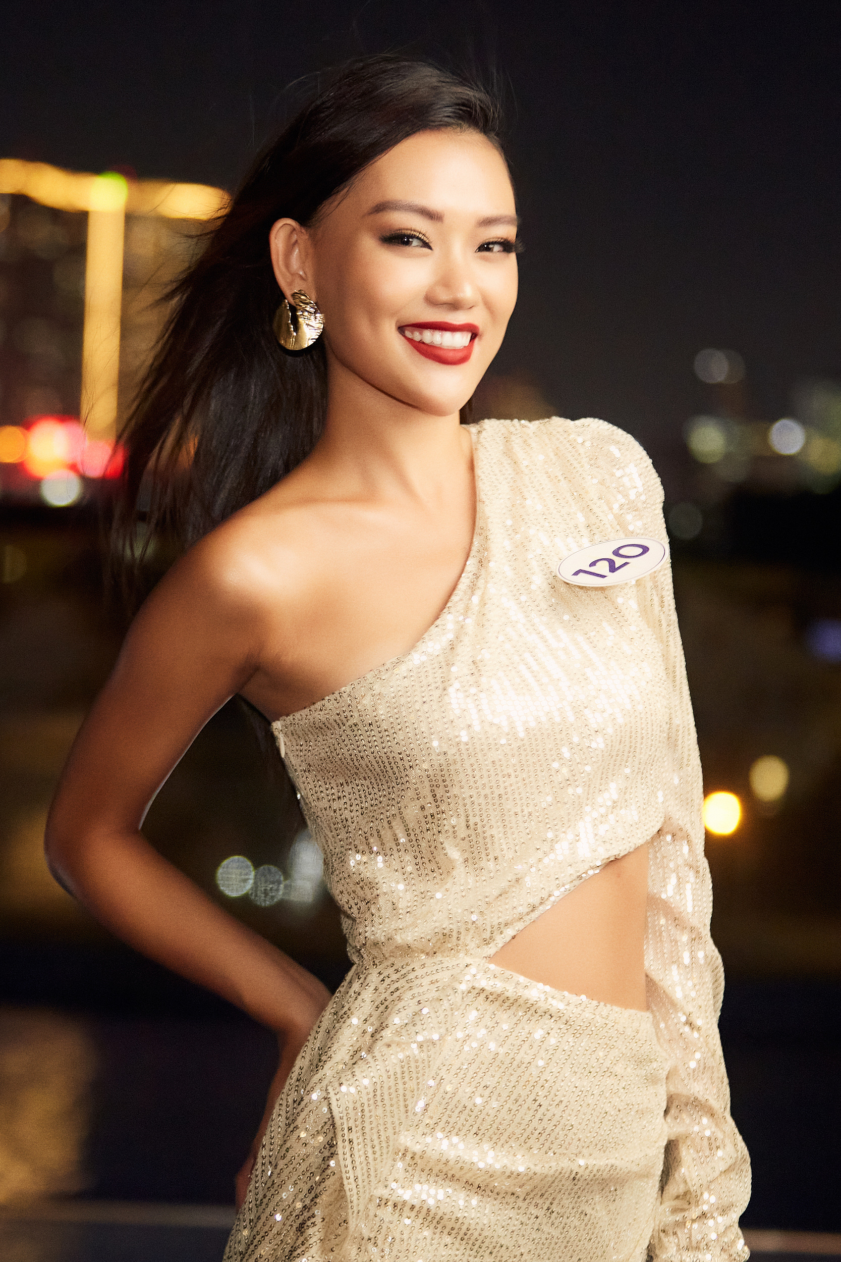 &quot;Hoa khôi Ngoại Thương 90kg&quot;, nữ BTV lọt Top 70 Hoa hậu Hoàn vũ Việt Nam 2022 gây chú ý - Ảnh 7.