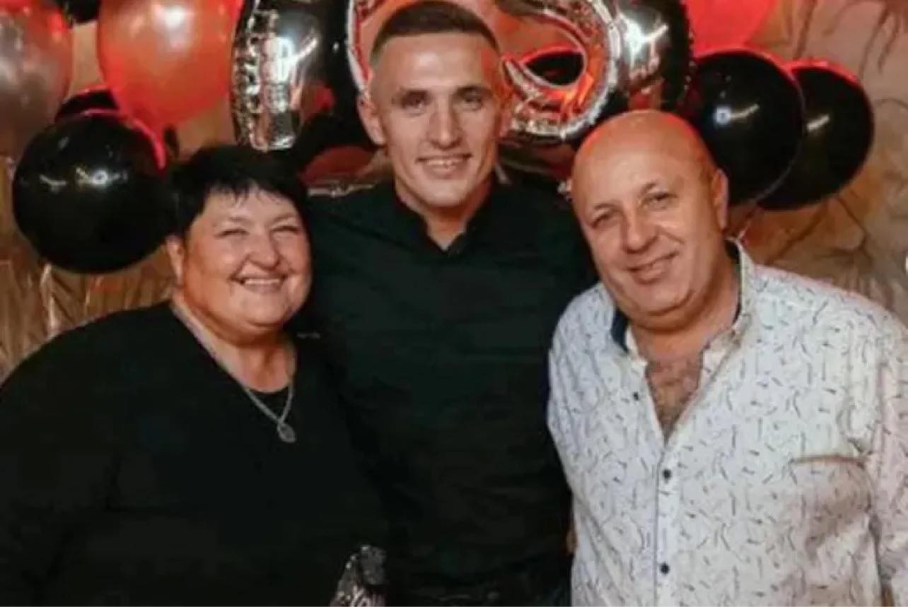 Nữ thị trưởng Ukraine cùng chồng và con trai bị bắt cóc được tìm thấy đã chết vì bị tra tấn - Ảnh 1.