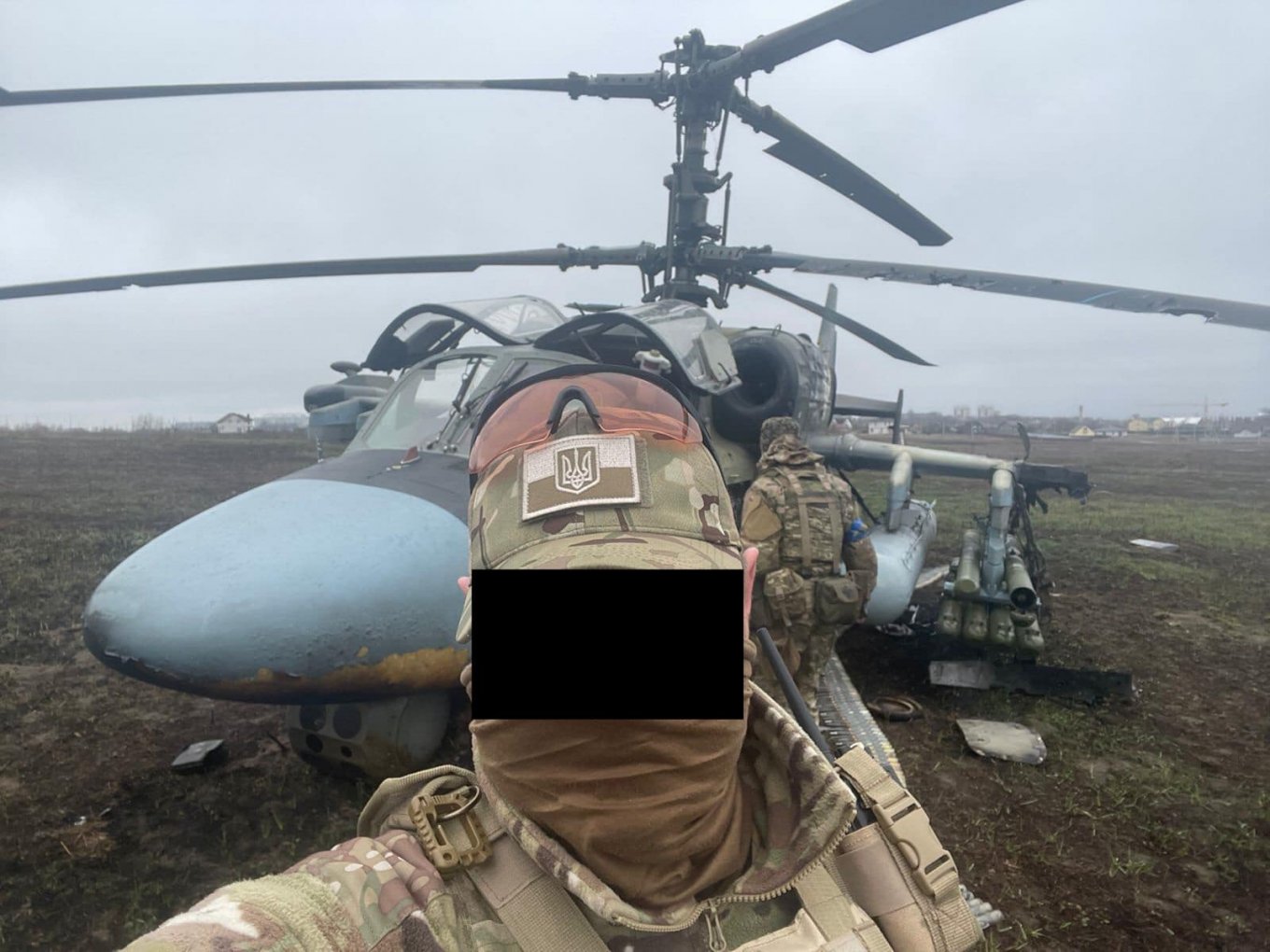 Trực thăng tối tân nhất của Nga Ka-52 bị bắn rơi ở Ukraine như thế nào? - Ảnh 2.