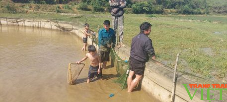 Ngày hội bắt cá của người Dao ở Vân Hồ - Ảnh 3.