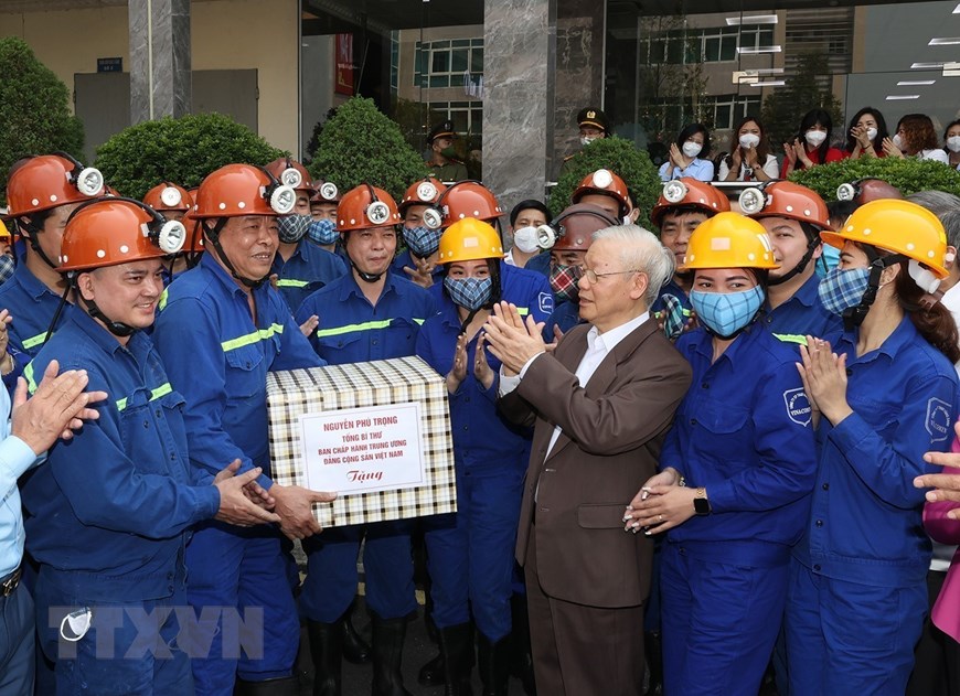 Hình ảnh Tổng Bí thư Nguyễn Phú Trọng thăm Công ty cổ phần than Vàng Danh - Ảnh 3.