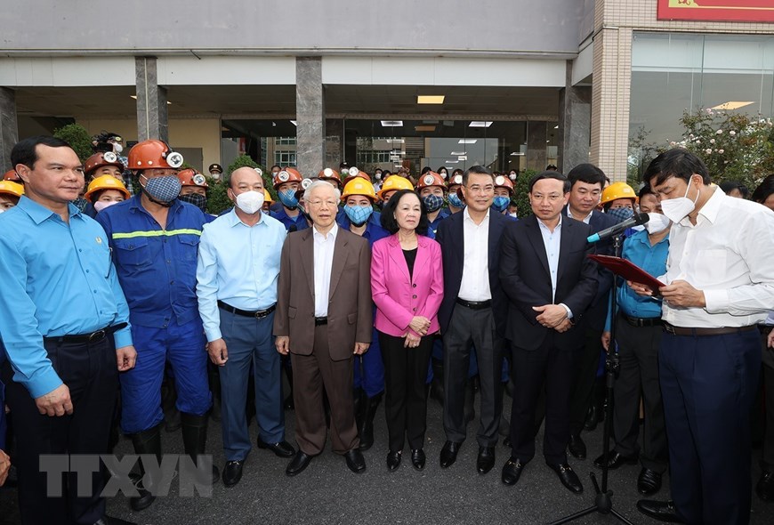 Hình ảnh Tổng Bí thư Nguyễn Phú Trọng thăm Công ty cổ phần than Vàng Danh - Ảnh 4.