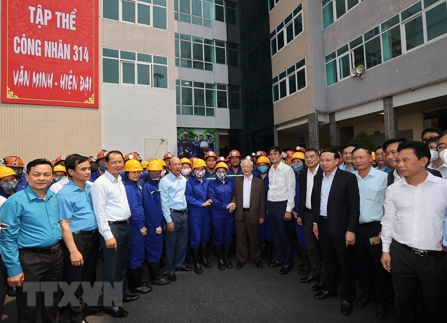Hình ảnh Tổng Bí thư Nguyễn Phú Trọng thăm Công ty cổ phần than Vàng Danh - Ảnh 5.