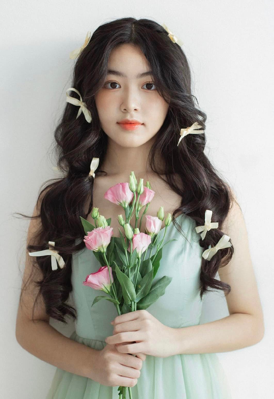 Nhan sắc xinh đẹp, lôi cuốn của con gái MC Quyền Linh ở tuổi 16 được dự đoán &quot;Hoa hậu tương lai&quot; - Ảnh 1.