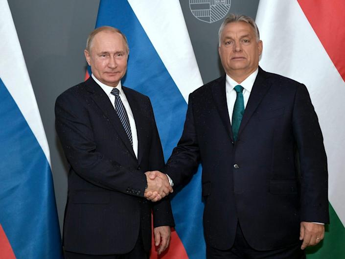 Ông Putin bất ngờ đồng ý đến Hungary đàm phán hòa bình Ukraine với điều kiện - Ảnh 1.