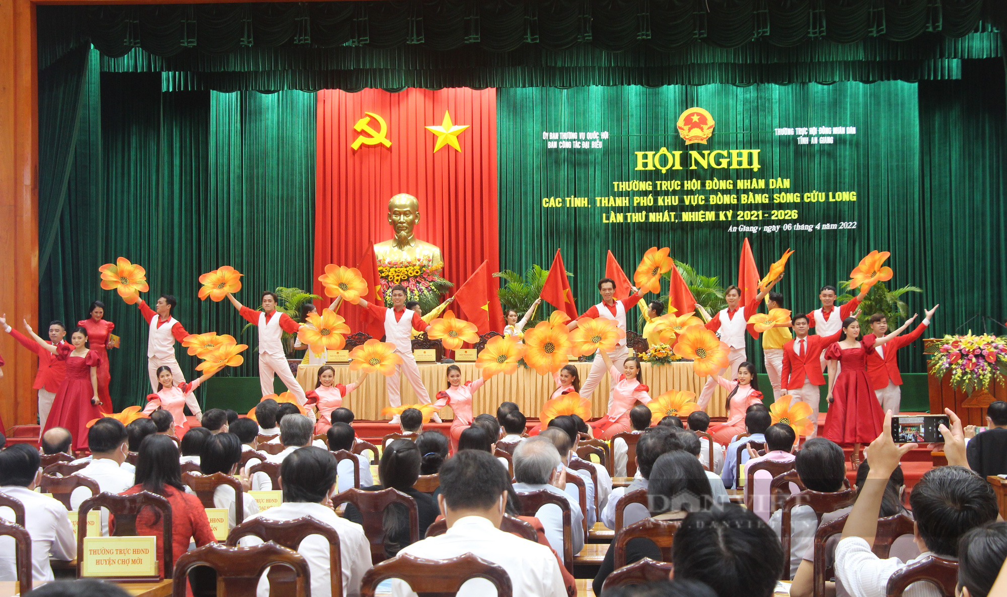 Hội nghị Thường trực HĐND các tỉnh, thành Đồng bằng sông Cửu Long - Ảnh 2.