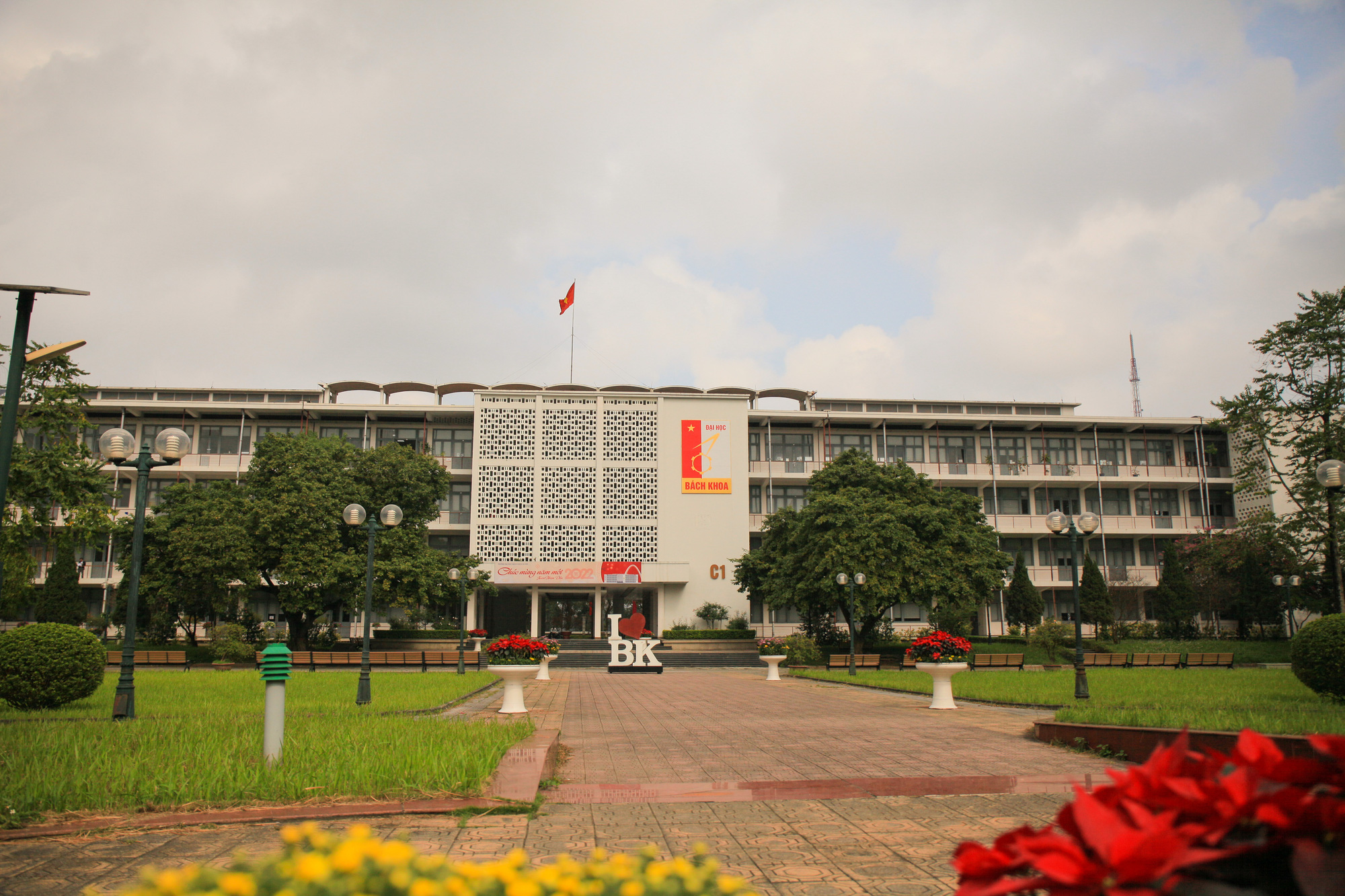 Một trường đại học ở Việt Nam được tăng hạng, xếp thứ 360 thế giới về lĩnh vực Kỹ thuật và Công nghệ - Ảnh 1.