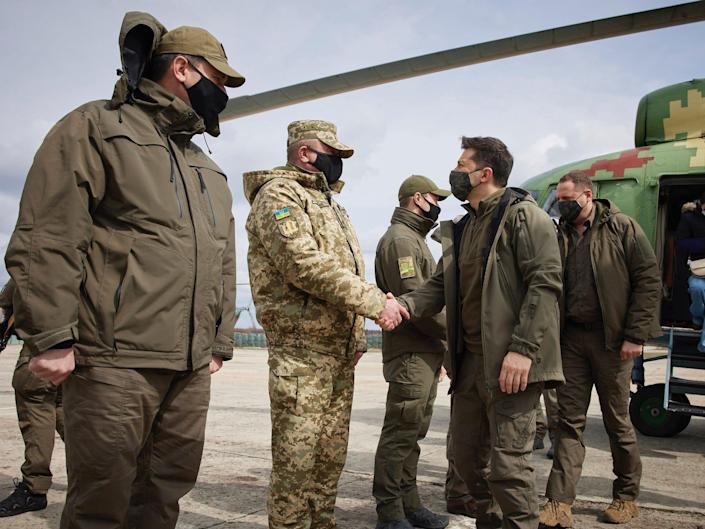 NATO báo động Nga &quot;tấn công tập trung&quot; để chiếm toàn bộ khu vực Donbass - Ảnh 1.