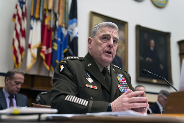 Tướng Mỹ hàng đầu cảnh báo &quot;ớn lạnh&quot; về cuộc chiến ở Ukraine, nguy cơ xung đột quốc tế - Ảnh 1.