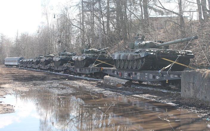Quốc gia NATO đầu tiên đã gửi xe tăng huyền thoại đến Ukraine, điều gì sẽ xảy ra? - Ảnh 2.