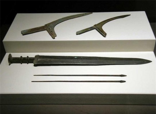 3 thanh kiếm nổi tiếng Trung Quốc: Số 2 nghìn năm vẫn sắc bén - Ảnh 3.