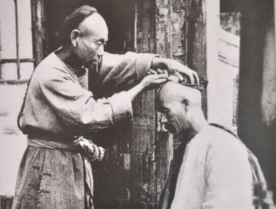 Ordered the execution of the barber, the student's sentence made Qian Long regret: Regrettable mistake!  - Photo 2.