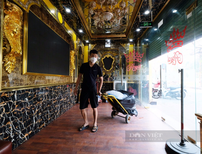 Chủ quán karaoke Hà Nội trước ngày mở cửa: &quot;Vui nhưng sợ khách nghỉ dịch đã thay đổi thói quen giải trí&quot; - Ảnh 4.