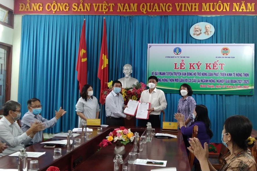 Hội Nông dân và Sở Nông nghiệp Phát triển nông thôn tỉnh Ninh Thuận cùng hỗ trợ nông dân phát triển kinh tế - Ảnh 3.