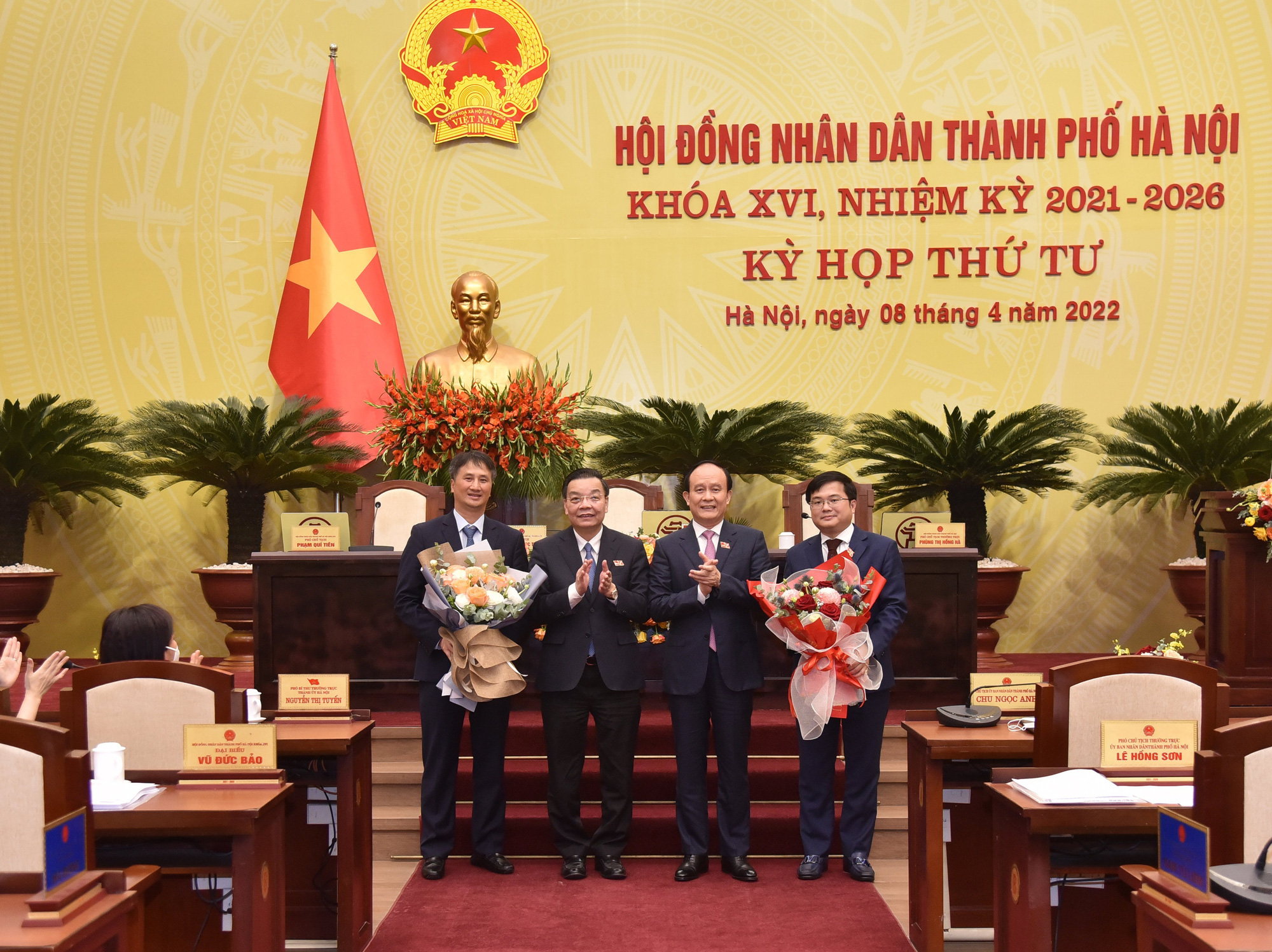 Chánh Văn phòng Trương Việt Dũng được bầu là tân Ủy viên UBND Hà Nội - Ảnh 2.