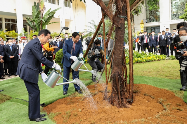 Thủ tướng Nhật thăm Việt Nam: Đạt tiến triển trong hợp tác phát triển hạ tầng chiến lược ở Việt Nam - Ảnh 9.