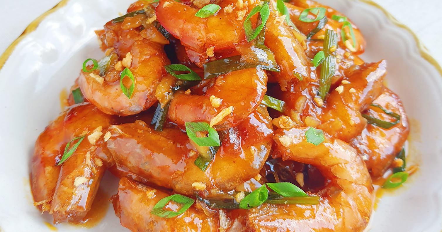 Roasted shrimp with this fruit, crispy, fragrant shrimp has a delicious sweet and sour taste