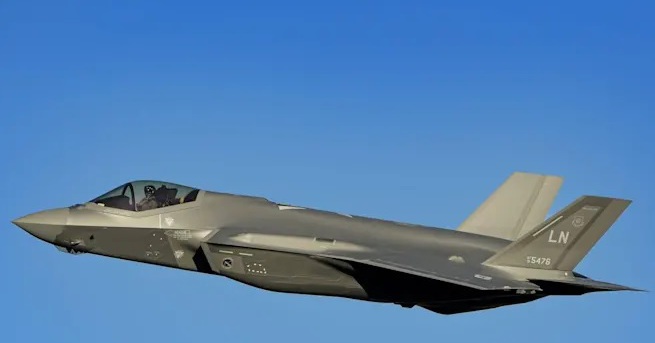 Ukraine war: Veteran F-35 pilot claims NATO can ‘completely destroy’ Russian forces