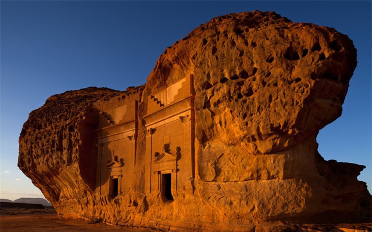 The mystery of Madain Saleh’s tomb is located in the desert of Saudi Arabia