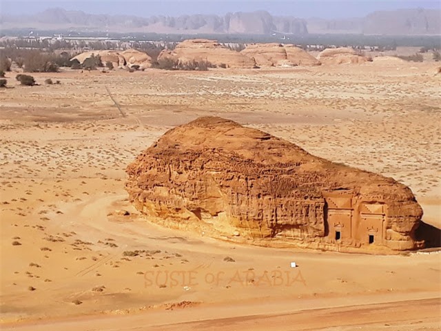 Bí ẩn lăng mộ Madain Saleh nằm giữa sa mạc của Ả Rập Xê Út - Ảnh 3.