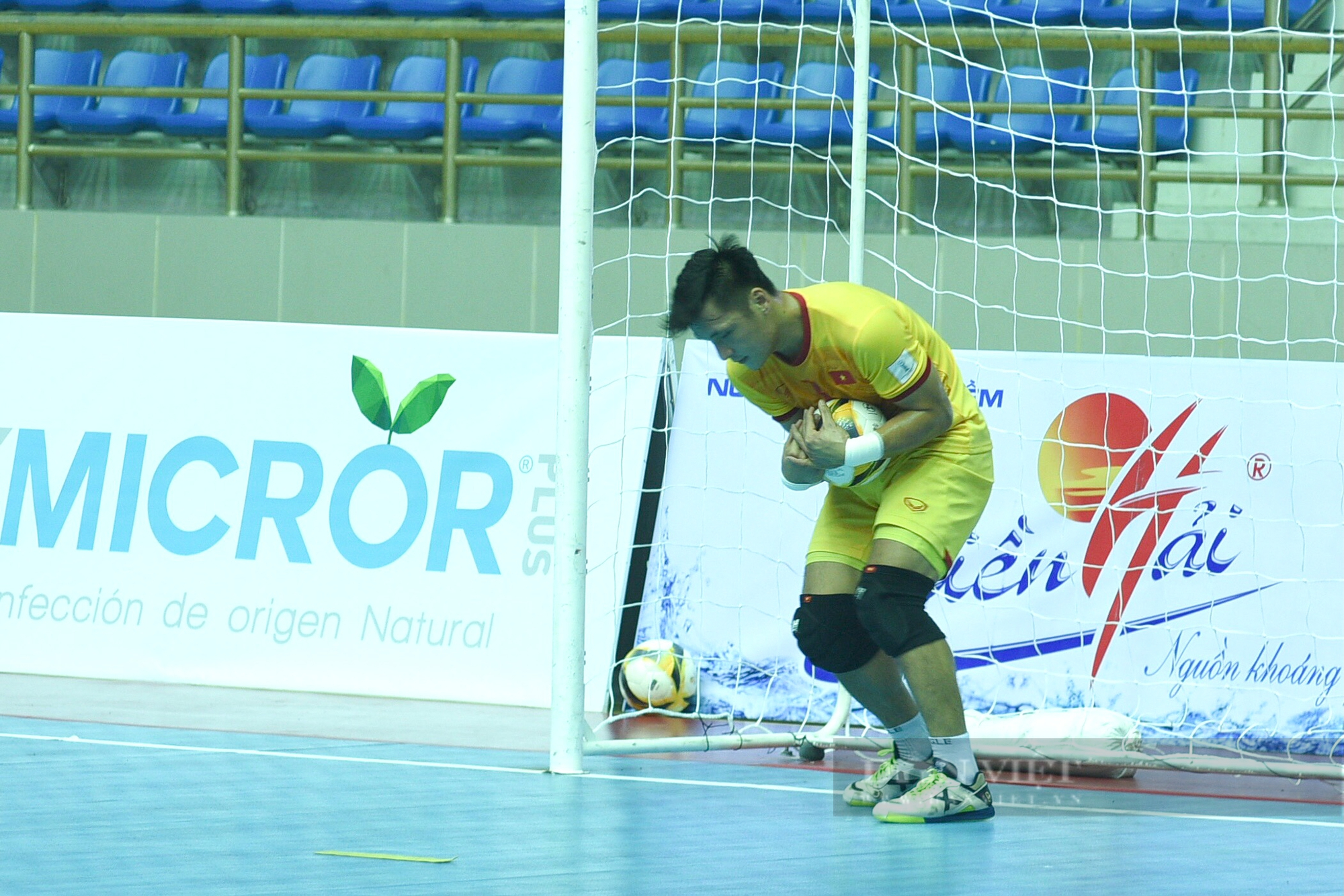 Đội tuyển Futsal nam Việt Nam tích cực tập luyện cho trận đấu đầu tiên tại SEA Games 31 - Ảnh 5.