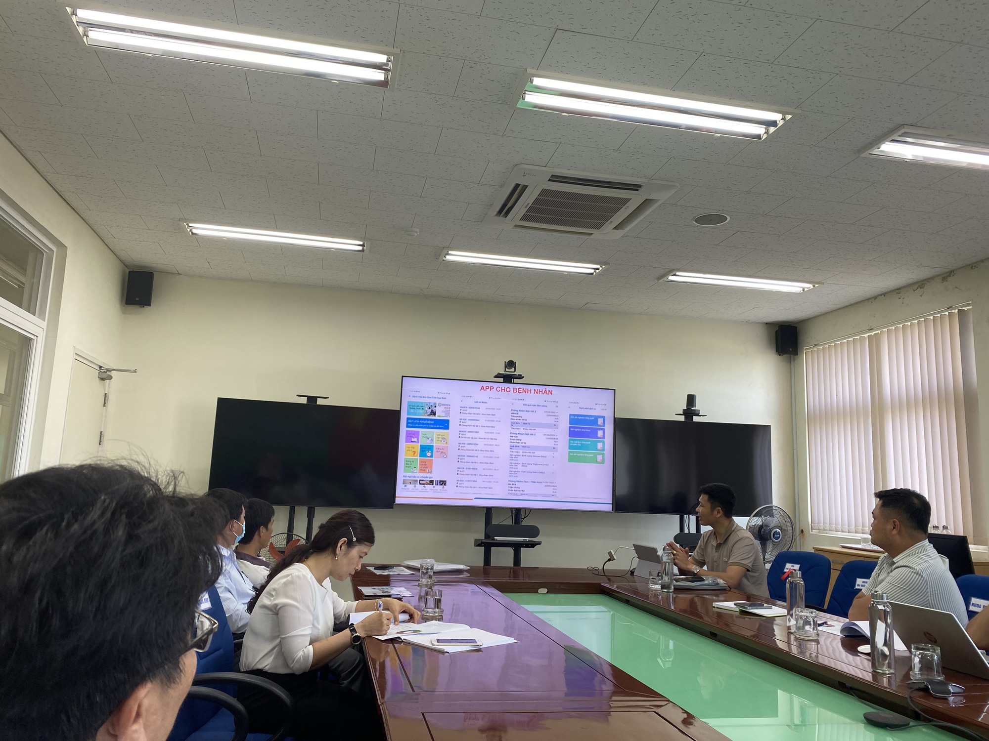 Quang Nam: Training on digital transformation for commune-level officials to the province - Photo 5. Quang Nam: Training on digital transformation for commune-level officials to the province - Photo 5.