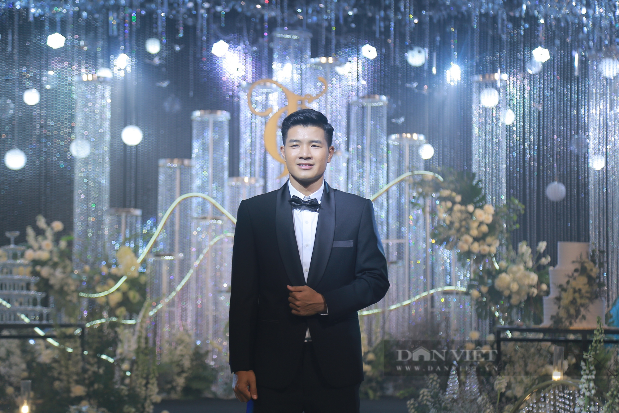 Dàn cầu thủ ĐT Việt Nam xuất hiện trong đám cưới của Đức Chinh - Ảnh 6.