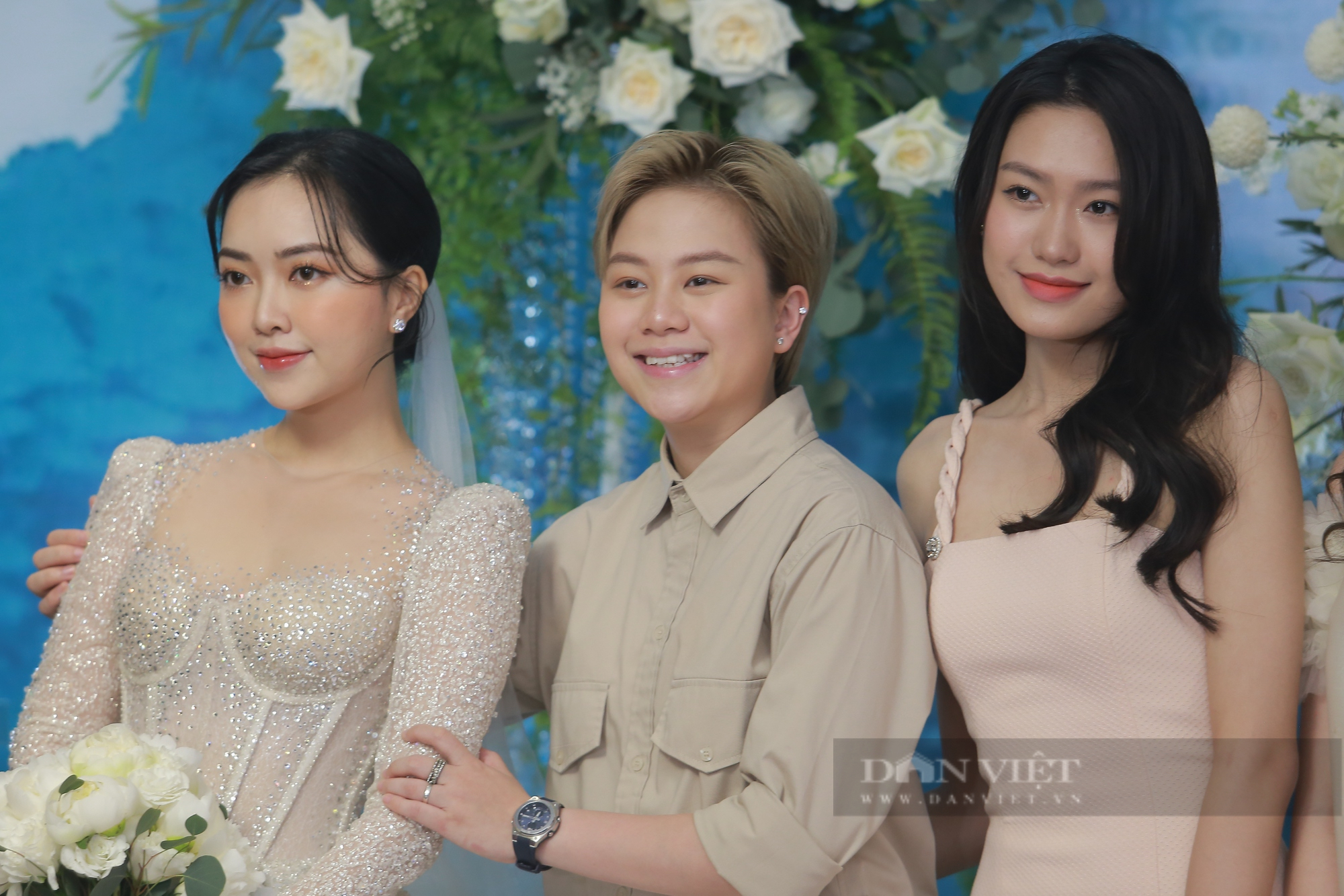 Dàn cầu thủ ĐT Việt Nam xuất hiện trong đám cưới của Đức Chinh - Ảnh 2.