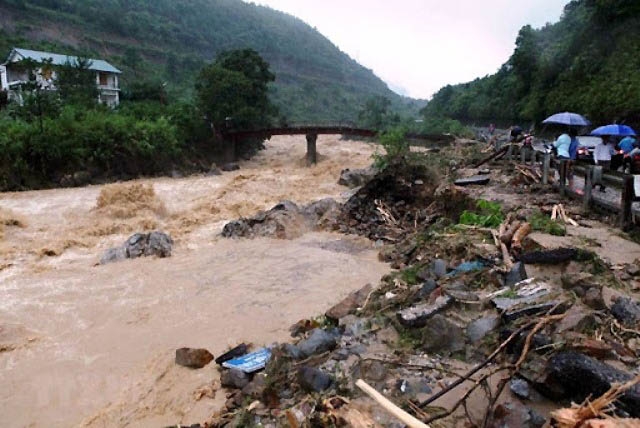 Hơn 1500 ha hoa màu, 300 ha thủy sản ở Lạng Sơn bị ngập và cuốn trôi do mưa lớn - Ảnh 1.