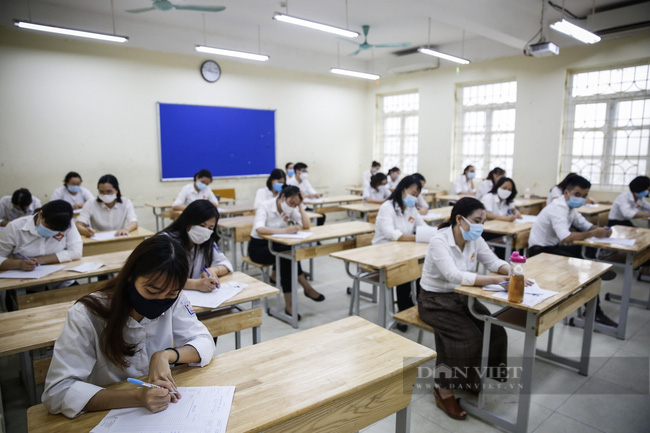 Quy đổi điểm IELTS năm 2022 của các trường hot ở Hà Nội - Ảnh 1.
