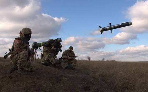 Sĩ quan Ukraine bị Nga bắt tuyên bố tên lửa Javelin của Mỹ là thứ 'vô dụng'