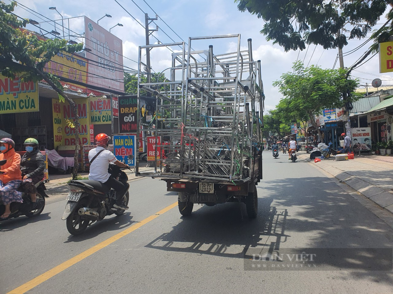 Đó là một khoảng khắc tuyệt vời khi được ngắm nhìn xe độ đầy sáng tạo, hoàn hảo để chở hàng của bạn. Màu sắc tuyệt đẹp và kiểu dáng độc đáo sẽ khiến bạn tin rằng xe này là một tác phẩm nghệ thuật.