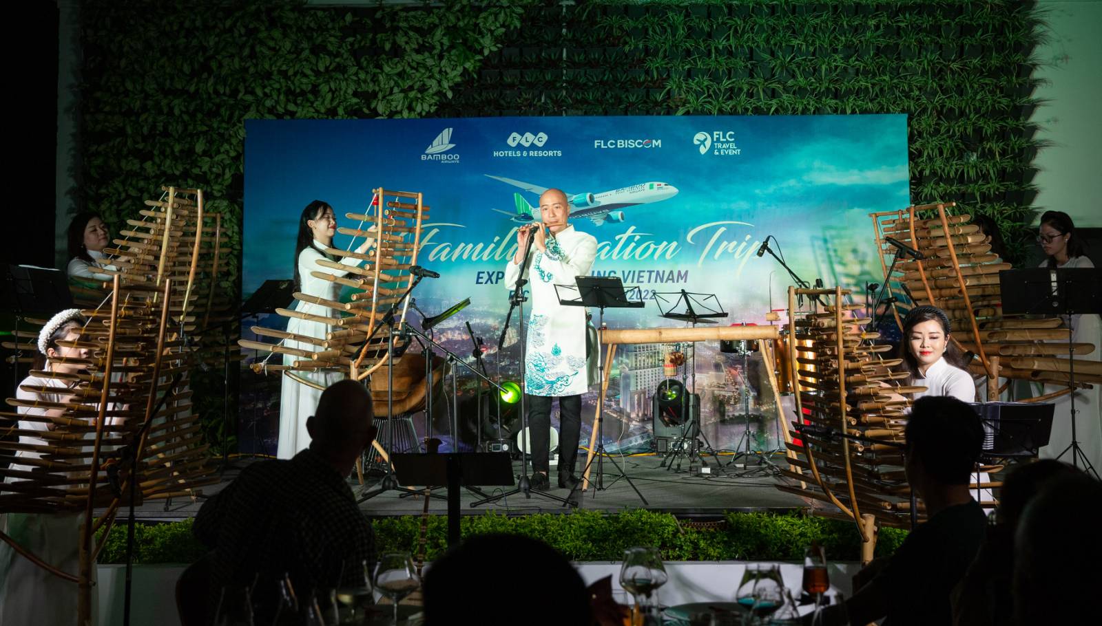 Bamboo Airways đón đoàn khách Famtrip Úc đầu tiên đến Việt Nam trong năm 2022 - Ảnh 2.