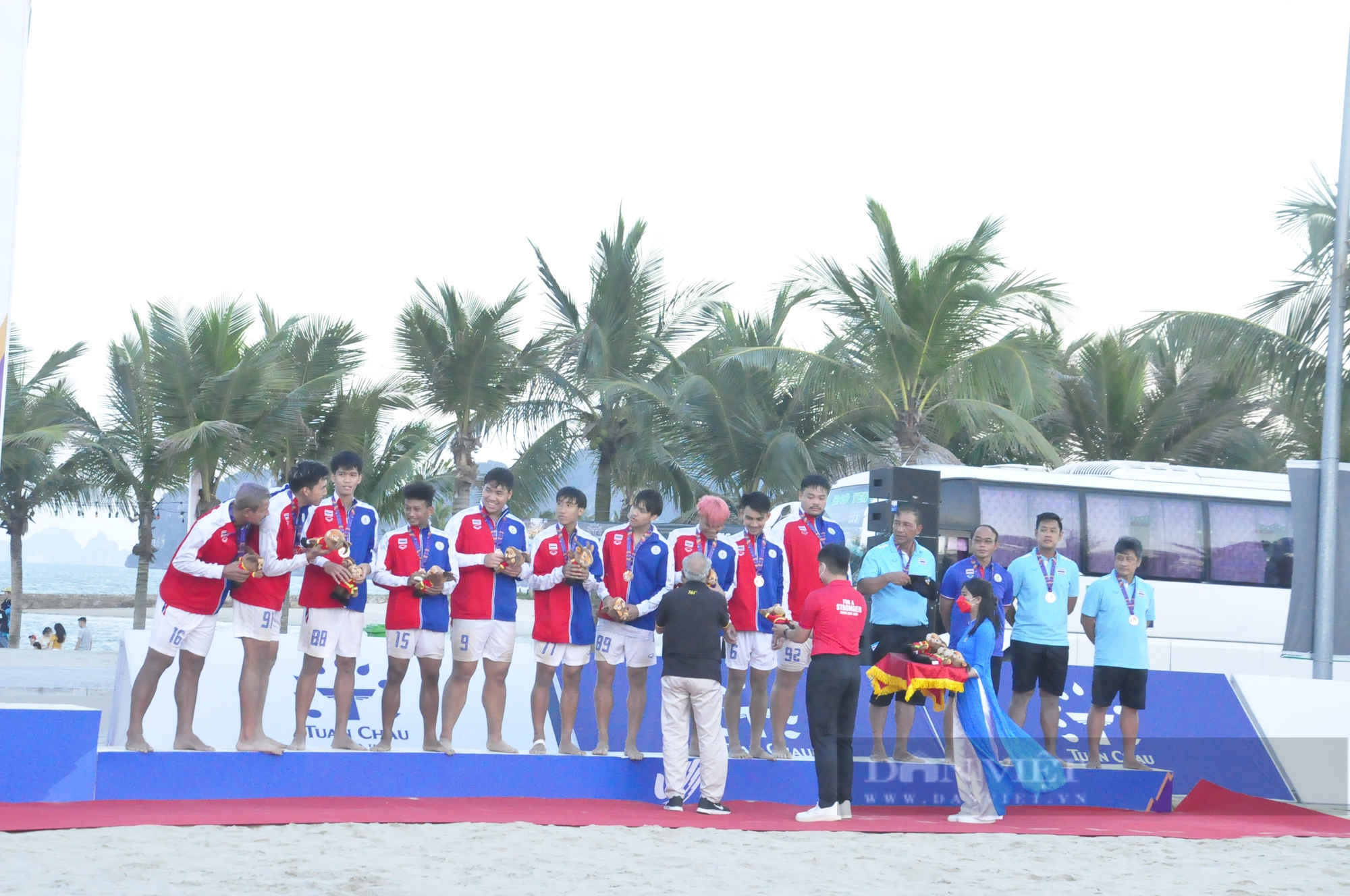 Khoảnh khắc bóng ném bãi biển Việt Nam nhận huy chương Vàng đầy cảm xúc  - Ảnh 6.