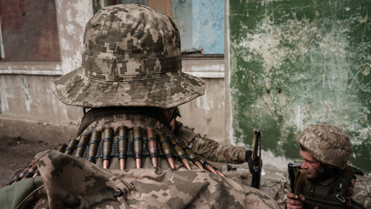 Đại tá Ukraine 'sốc' trước lý do các chiến binh nước ngoài tham chiến ở Ukraine - Ảnh 1.