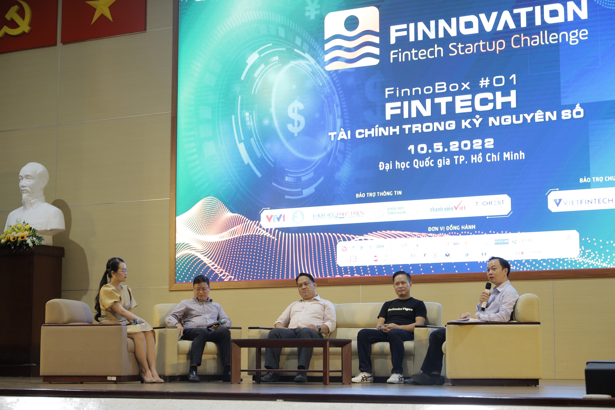 Launching the financial technology startup student competition 