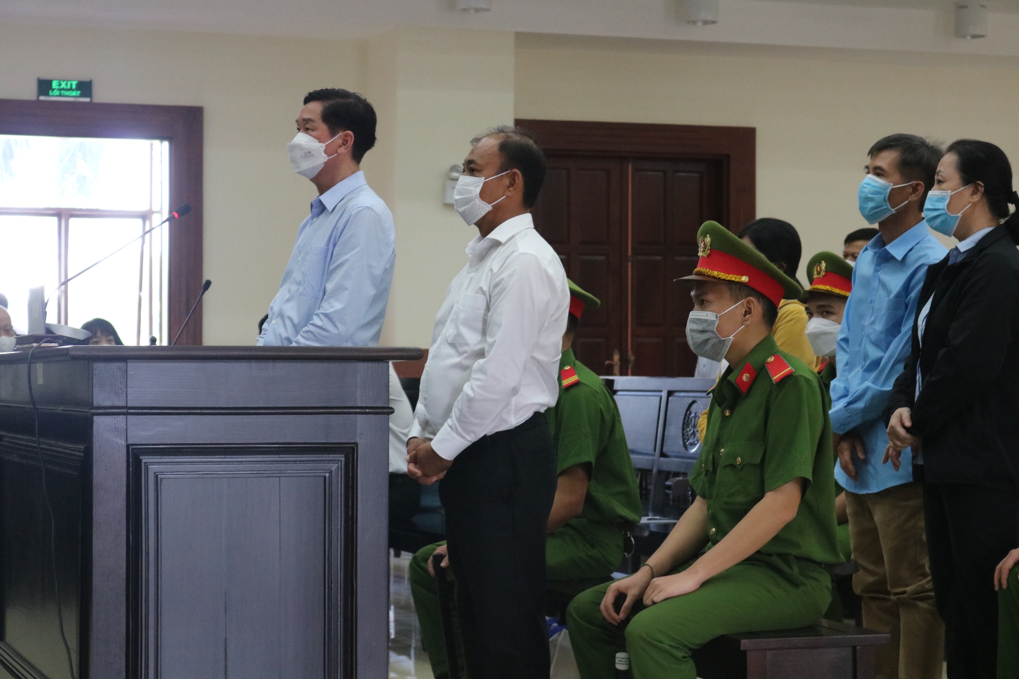 Vụ SAGRI:  Hoãn phiên xét xử phúc thẩm Cựu Phó Chủ tịch TP.HCM Trần Vĩnh Tuyến và đồng phạm  - Ảnh 1.