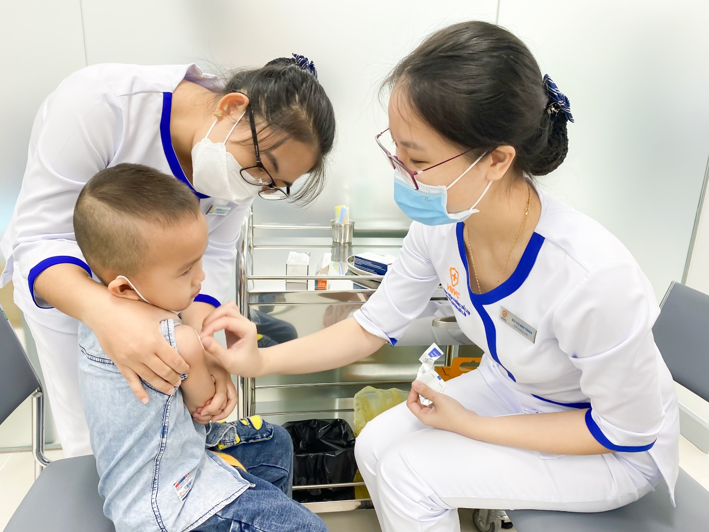 GSK và VNVC ký hợp tác đưa thêm nhiều vắc xin mới, số lượng lớn về Việt Nam - Ảnh 2.