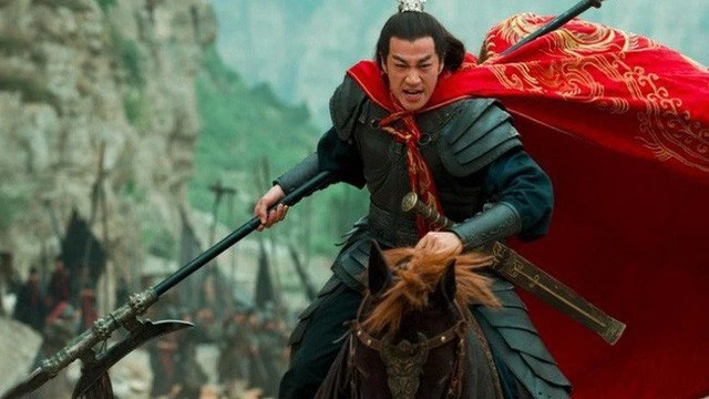 The Three Kingdoms performs the meaning: La Bo shows extraordinary archery skills - Photo 2.