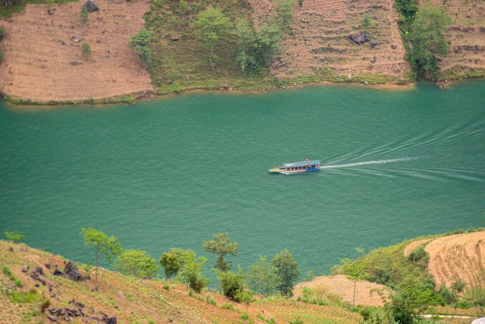 Ngôi làng hình lục giác của người Mông ở Hà Giang - Ảnh 10.