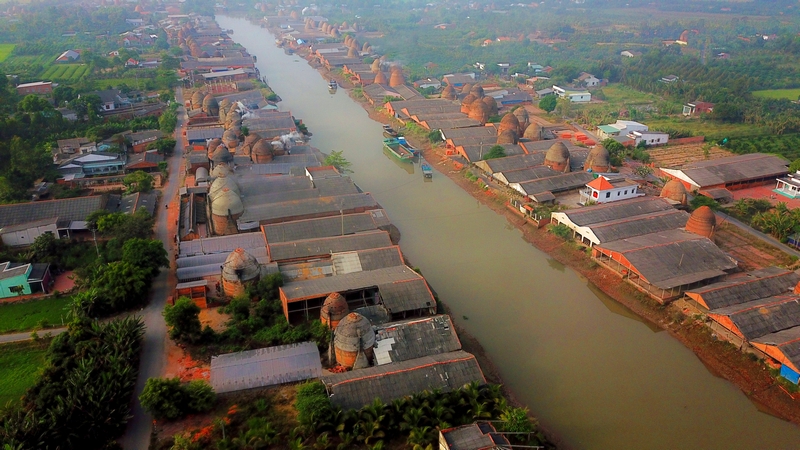 Nơi ví như &quot;Vương quốc&quot; đóng gạch rồi dùng vỏ trấu đốt lên &quot;nướng&quot;, 15 ngày sau mới thấy |chín&quot; - Ảnh 3.