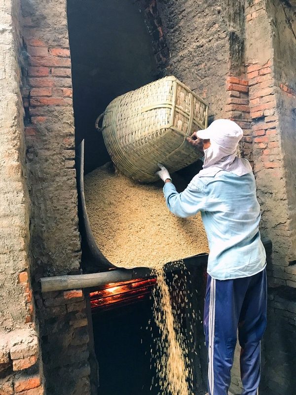 Nơi ví như &quot;Vương quốc&quot; đóng gạch rồi dùng vỏ trấu đốt lên &quot;nướng&quot;, 15 ngày sau mới thấy |chín&quot; - Ảnh 10.