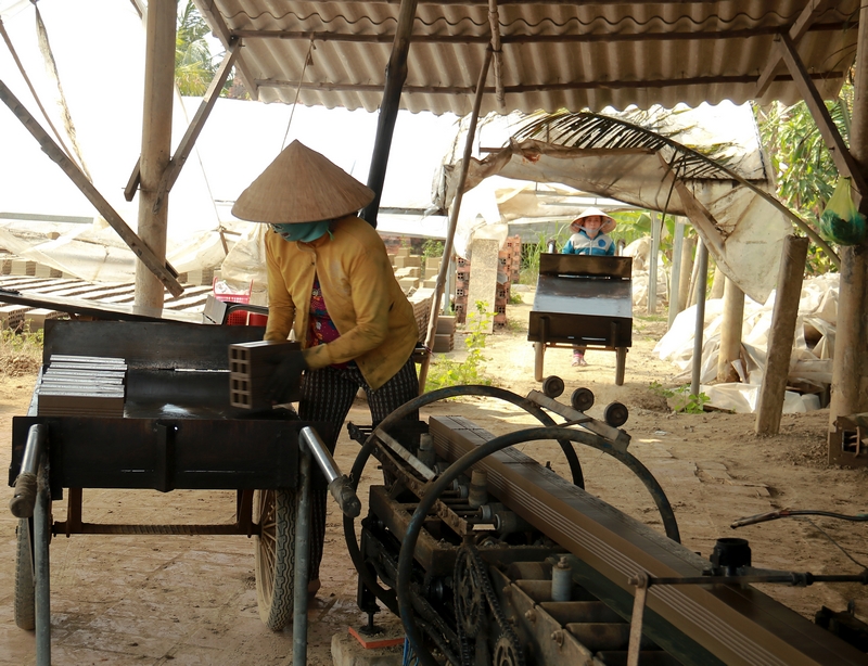 Nơi ví như &quot;Vương quốc&quot; đóng gạch rồi dùng vỏ trấu đốt lên &quot;nướng&quot;, 15 ngày sau mới thấy |chín&quot; - Ảnh 14.