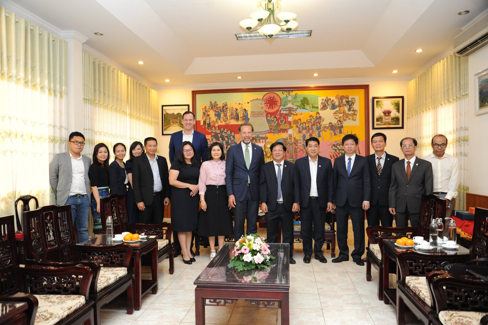 Chủ tịch tỉnh Kon Tum đề nghị Tập đoàn De Heus, Hùng Nhơn sớm triển khai dự án nông nghiệp công nghệ cao - Ảnh 3.