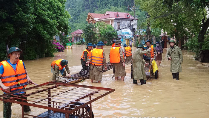 Mưa lũ khó lường, mấy chục năm mới gặp ở Bắc Bộ, Thủ tướng Chính phủ chỉ đạo khẩn - Ảnh 1.