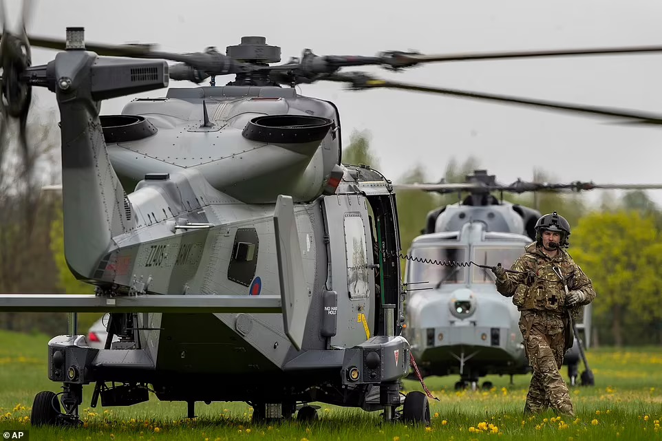 NATO điều động hàng nghìn binh sĩ của 19 quốc gia rầm rộ tập trận khoe 'cơ bắp' nắn gân Nga - Ảnh 11.