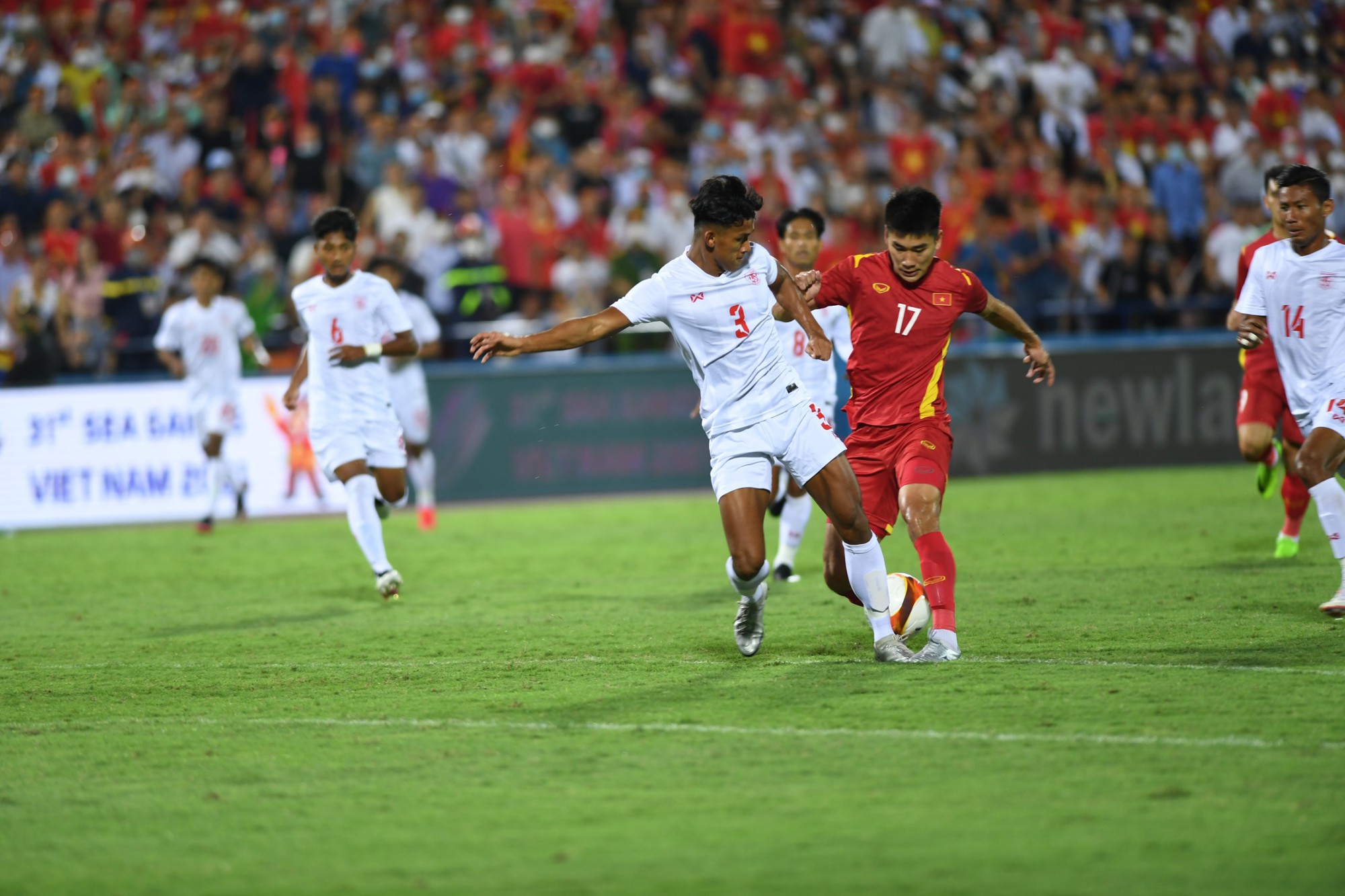 U23 Việt Nam lạc nhịp và pha tỏa sáng đúng lúc của Hùng Dũng trước U23 Myanmar - Ảnh 1.