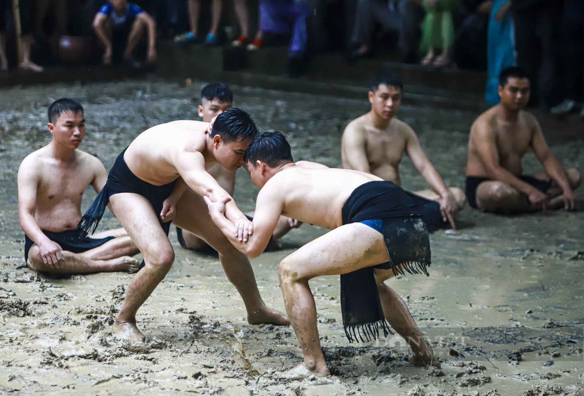 Độc đáo lễ hội vật cầu nước làng Vân &quot;độc nhất vô nhị&quot; ở Bắc Giang - Ảnh 6.